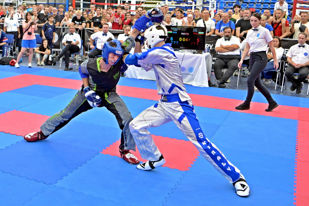 Pointfightingos csapatarannyal kezdődött a budapesti kick-box világkupa