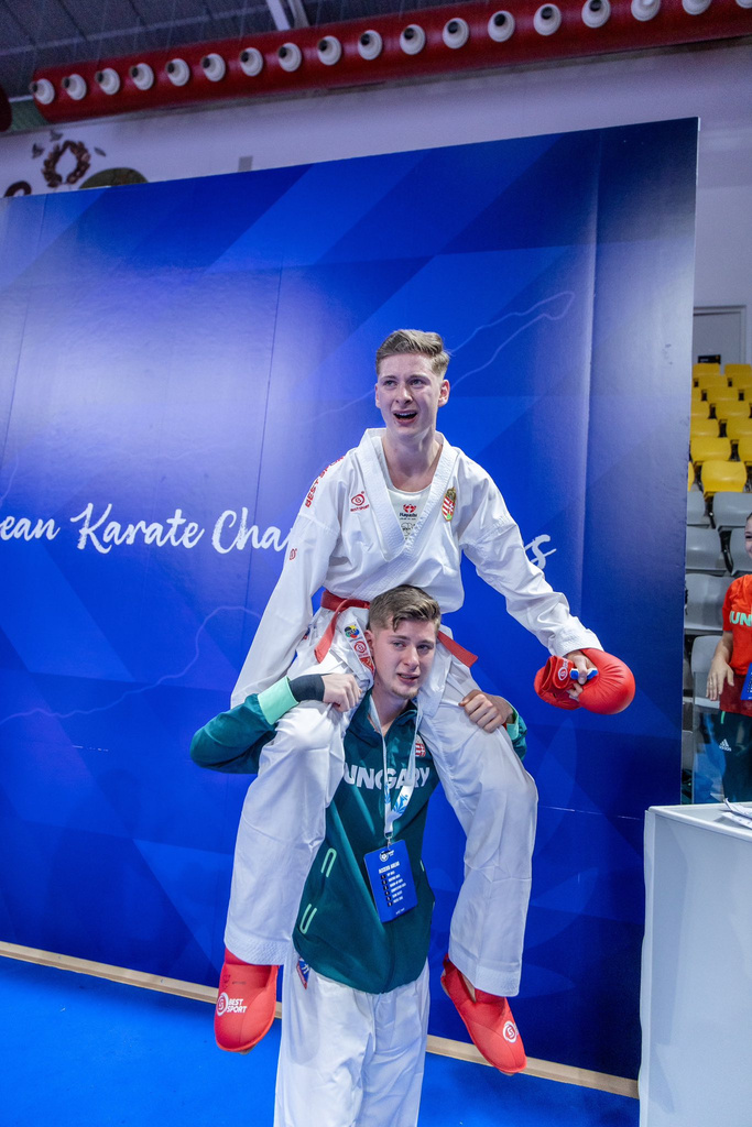 Huszonkét fős válogatott indul a korosztályos karate vb-n